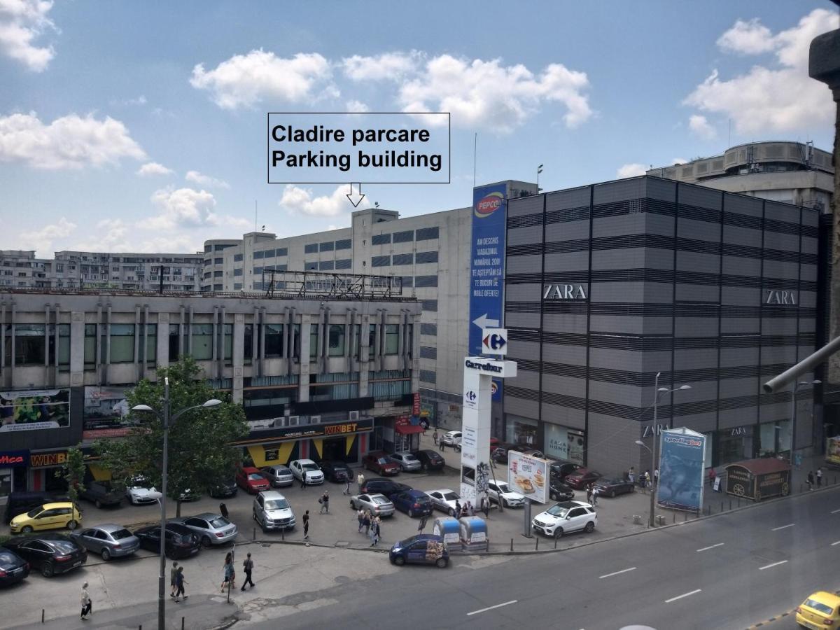 Domum Unirea, Across The Street Of Old City Center Bukarest Exteriör bild